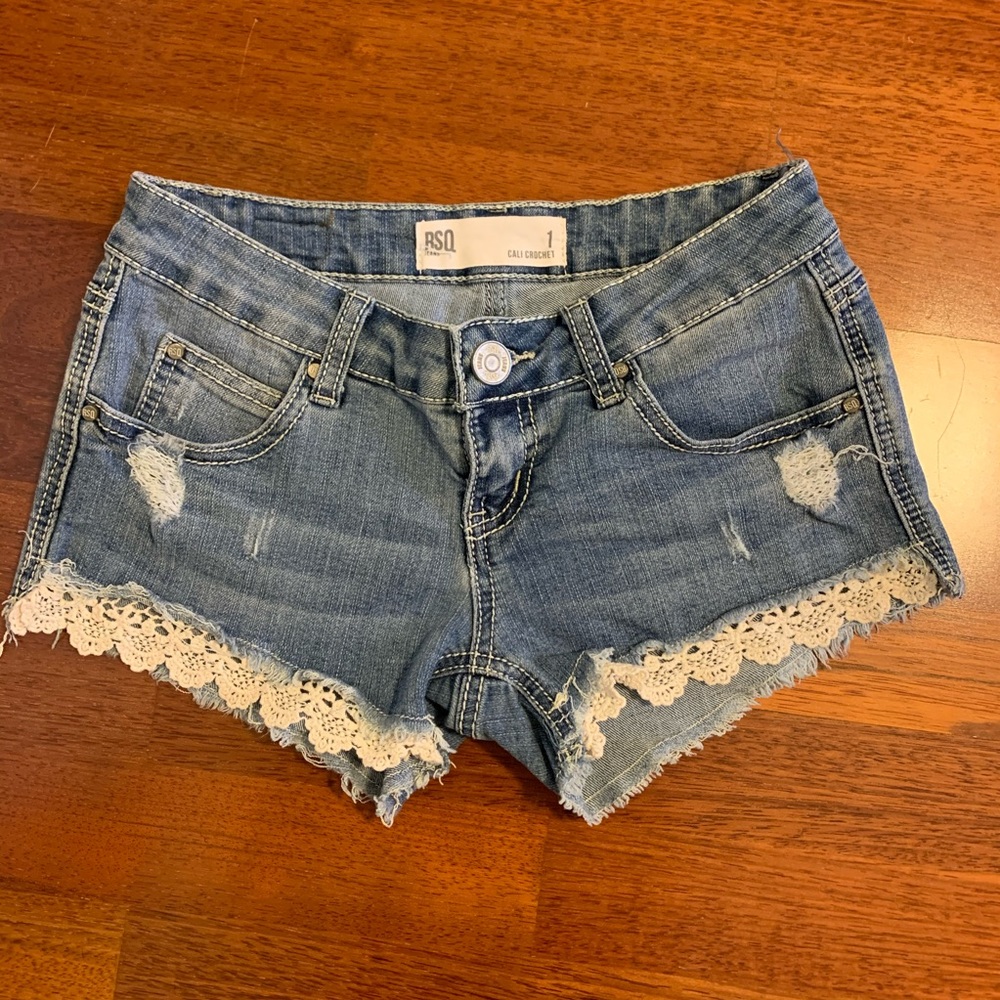 Cute cropped lace shorts